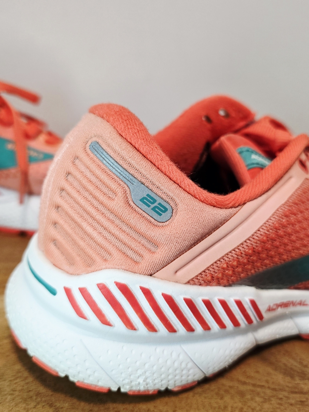Brooks Women's Running Shoes - Coral Pink /Teal Size 6 - Picture 6 of 12